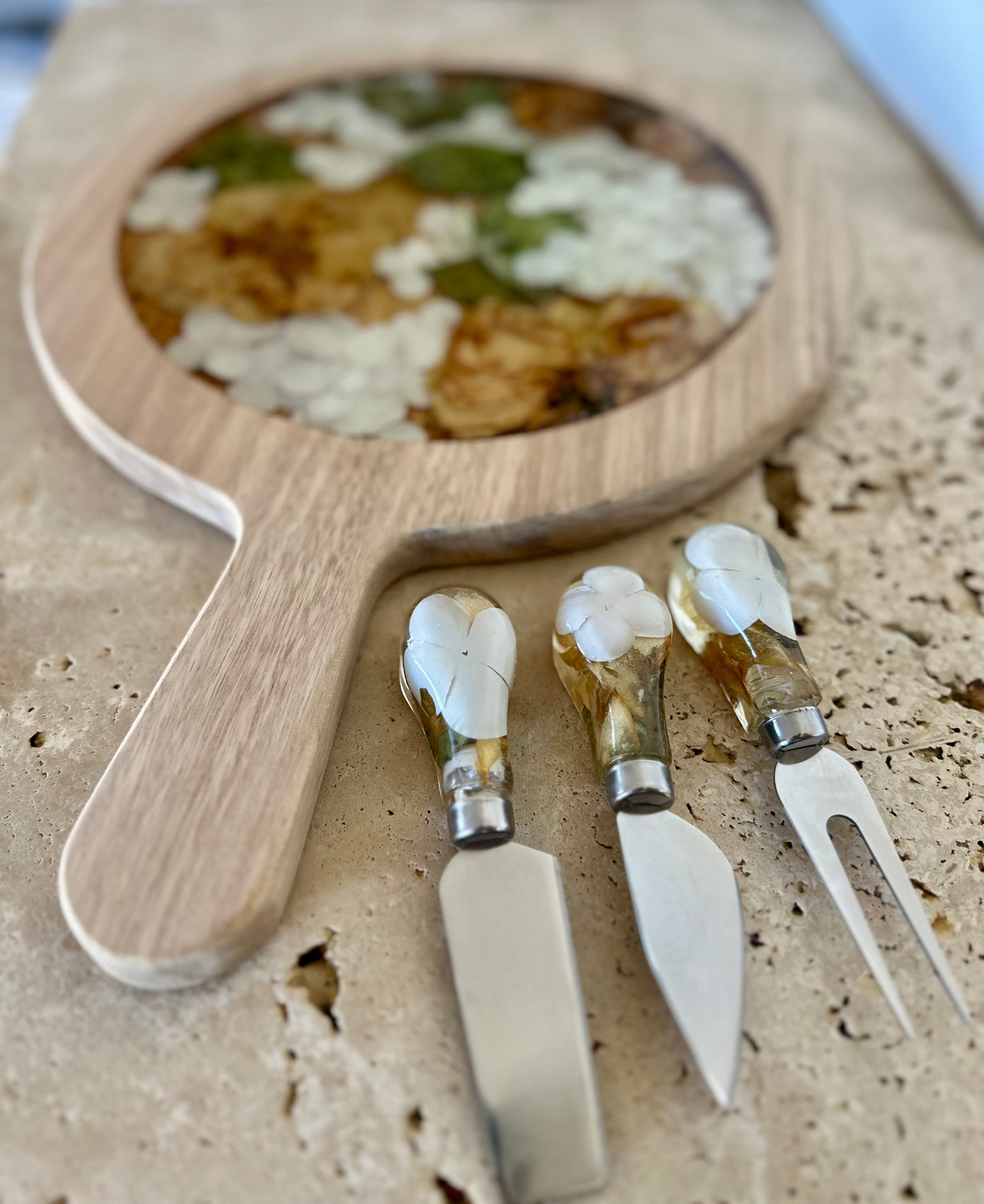 Cheese Knife Flower Preservation