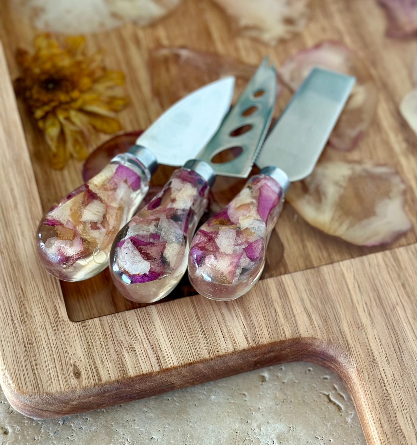 Cheese Knife Flower Preservation