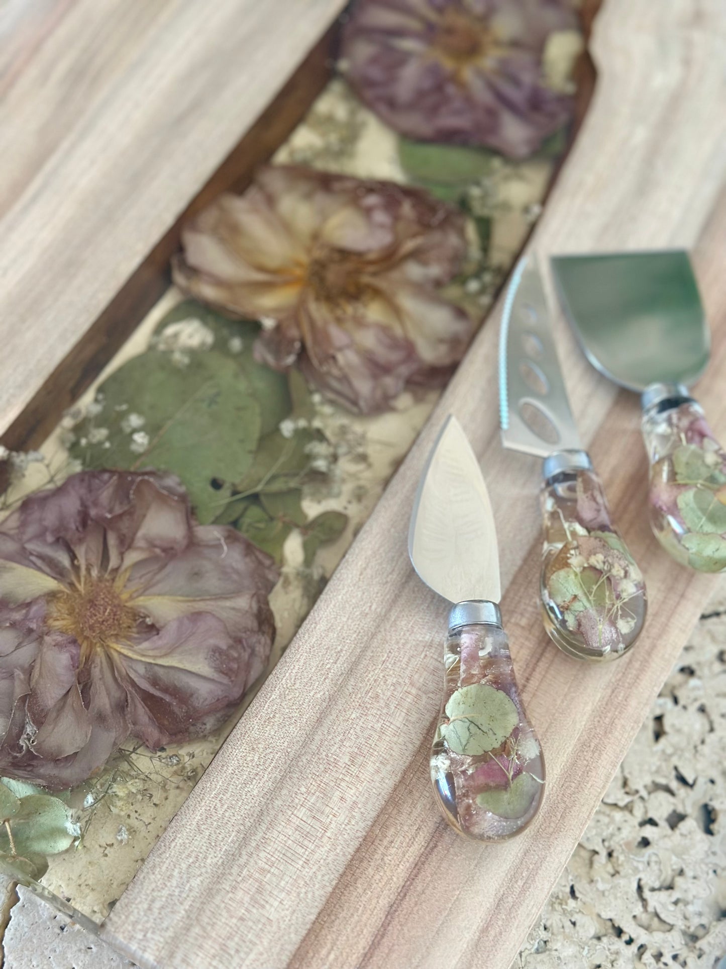 Cheese Knife Flower Preservation